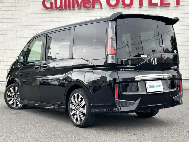 ホンダ ステップワゴン スパーダ ホンダセンシング 岐阜県 2017(平29)年 7万km プレミアムスパークルブラックパール ワンオーナー　/ホンダセンシング　/カロッツェリア製ナビ/（フルセグ・bluetooth・CD・DVD)　/ビルトインETC　/両側パワースライドドア　/ウォークスルー　/セカンドシートサンバイザー/スマートキー×2　/電格ミラー/LEDヘッドライト/保証書　/取扱説明書