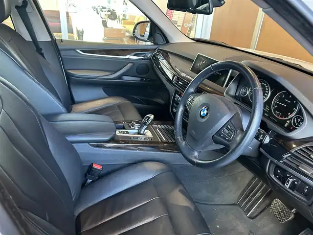 ＢＭＷ Ｘ５ xDrive 35d xライン 宮城県 2014(平26)年 5万km ミネラルホワイト セレクトパッケージ/インテリジェントセーフティ/レーンディパーチャーウォーニング/iDriveナビゲーションシステム/フルセグTV/トップビューカメラ/クルーズコントロール/ブラックレザーシート/シートヒーター/パワーシート/コンフォートアクセス/パワーバックドア/サイドステップ/純正19インチAW/ミラー一体型ETC/キセノンヘッドライト/オートライト