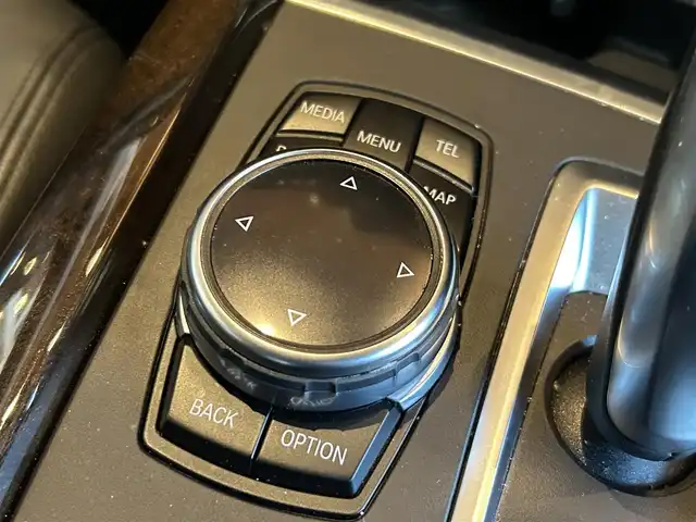 ＢＭＷ Ｘ５ xDrive 35d xライン 宮城県 2014(平26)年 5万km ミネラルホワイト セレクトパッケージ/インテリジェントセーフティ/レーンディパーチャーウォーニング/iDriveナビゲーションシステム/フルセグTV/トップビューカメラ/クルーズコントロール/ブラックレザーシート/シートヒーター/パワーシート/コンフォートアクセス/パワーバックドア/サイドステップ/純正19インチAW/ミラー一体型ETC/キセノンヘッドライト/オートライト