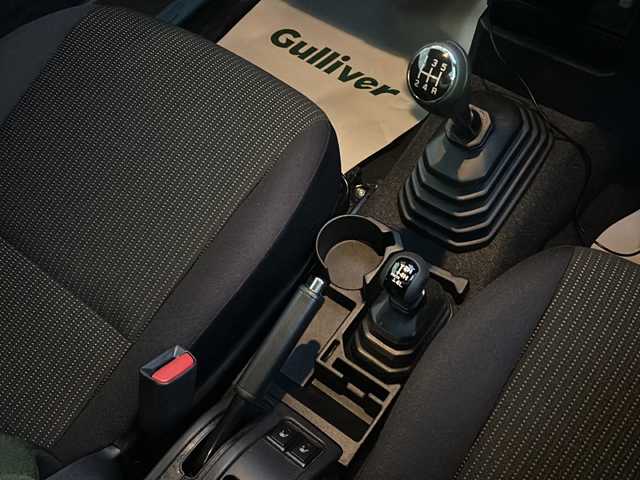 スズキ ジムニー XC 神奈川県 2023(令5)年 0.7万km ブリスクブルーM 5速MT/ワンオーナー/純正ディーラーナビ(CD/DVD/SD/USB/BT)/バックカメラ/衝突被害軽減ブレーキ/レーンキープアシスト/横滑り防止装置/ダウンヒルアシストコントロール/クルーズコントロール/アイドリングストップ/ビルトインETC/前方ドライブレコーダー/D/N席シートヒーター/ミラーヒーター/ISOFIX/スペアキー×1/保証書/取扱説明書