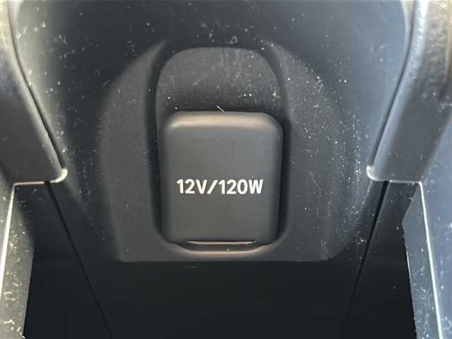 トヨタ アクア G 山形県 2024(令6)年 2.1万km プラチナホワイトパールマイカ 禁煙車/4WD/寒冷地仕様/トヨタセーフティセンス/クルーズコントロール/レーンキープアシスト/横滑り防止装置/純正ドライブレコーダー/前後コーナーセンサー/バックカメラ/オートマチックハイビーム/純正ナビ/（Bluetooth/AM/FM/USB)/nanoe/社外ETC/スマートキー/LEDヘッドライト/電動格納ミラー