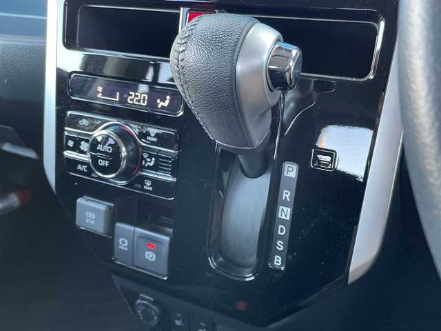 トヨタ ルーミー カスタムG 千葉県 2020(令2)年 4万km ブラックマイカメタリック モデリスタエアロ/純正9インチナビ/(フルセグTV/BT/CD/DVD/FM/AM)/全周囲カメラ/デジタルインナーミラー型前後ドラレコ/衝突被害軽減システム/両側パワースライドドア/横滑り防止装置/ビルトインETC2.0/アイドリングストップ/LEDヘッドライト/フォグランプ/オートライト/ウィンカーミラー/電動格納ミラー/社外14インチAW/シートヒーター/シートリフター/ブレーキホールド/電子制御パーキング/プッシュスタート/スマートキー/フロアマット/スペアキー/取扱説明書/保証書