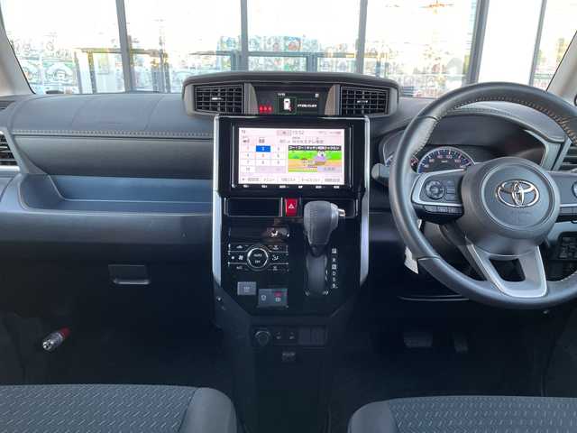 トヨタ ルーミー カスタムG 千葉県 2020(令2)年 4万km ブラックマイカメタリック モデリスタエアロ/純正9インチナビ/(フルセグTV/BT/CD/DVD/FM/AM)/全周囲カメラ/デジタルインナーミラー型前後ドラレコ/衝突被害軽減システム/両側パワースライドドア/横滑り防止装置/ビルトインETC2.0/アイドリングストップ/LEDヘッドライト/フォグランプ/オートライト/ウィンカーミラー/電動格納ミラー/社外14インチAW/シートヒーター/シートリフター/ブレーキホールド/電子制御パーキング/プッシュスタート/スマートキー/フロアマット/スペアキー/取扱説明書/保証書