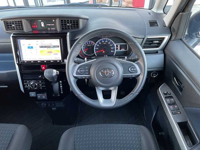 トヨタ ルーミー カスタムG 千葉県 2020(令2)年 4万km ブラックマイカメタリック モデリスタエアロ/純正9インチナビ/(フルセグTV/BT/CD/DVD/FM/AM)/全周囲カメラ/デジタルインナーミラー型前後ドラレコ/衝突被害軽減システム/両側パワースライドドア/横滑り防止装置/ビルトインETC2.0/アイドリングストップ/LEDヘッドライト/フォグランプ/オートライト/ウィンカーミラー/電動格納ミラー/社外14インチAW/シートヒーター/シートリフター/ブレーキホールド/電子制御パーキング/プッシュスタート/スマートキー/フロアマット/スペアキー/取扱説明書/保証書