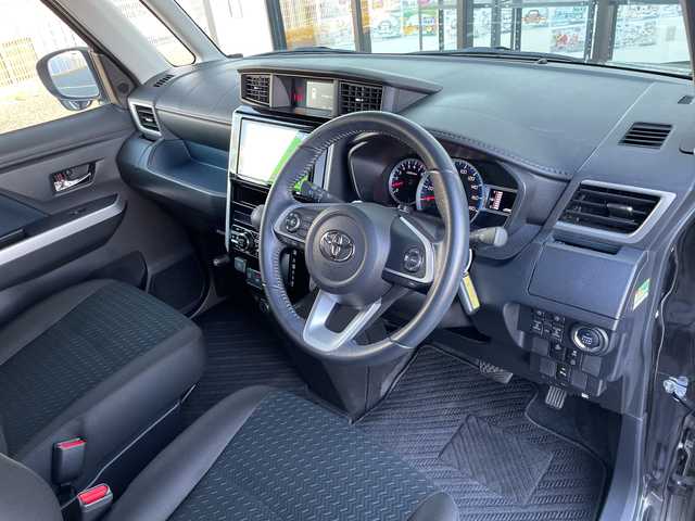 トヨタ ルーミー カスタムG 千葉県 2020(令2)年 4万km ブラックマイカメタリック モデリスタエアロ/純正9インチナビ/(フルセグTV/BT/CD/DVD/FM/AM)/全周囲カメラ/デジタルインナーミラー型前後ドラレコ/衝突被害軽減システム/両側パワースライドドア/横滑り防止装置/ビルトインETC2.0/アイドリングストップ/LEDヘッドライト/フォグランプ/オートライト/ウィンカーミラー/電動格納ミラー/社外14インチAW/シートヒーター/シートリフター/ブレーキホールド/電子制御パーキング/プッシュスタート/スマートキー/フロアマット/スペアキー/取扱説明書/保証書