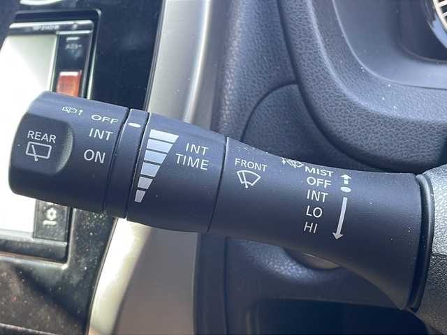 日産 ノート メダリスト エマージェンシーB 熊本県 2014(平26)年 8.6万km スーパーブラック (株)IDOMが運営する【じしゃロン熊本店】の自社ローン専用車両になります。/こちらは現金またはオートローンご利用時の価格です。自社ローンご希望の方は別途その旨お申付け下さい /純正ナビ（ＣＤ　ＤＶＤ　ＴＶ）　/アラウンドビューモニター　/ＥＴＣ　/エマージェンシーブレーキ　/前後ドライブレコーダー　/レーンキープアシスト　/Ｗエアバッグ　/オートライト　/プッシュスタート　/社外アルミ