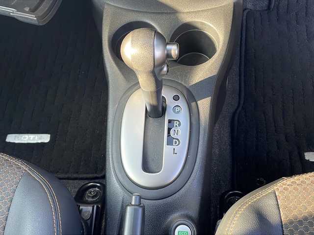 日産 ノート メダリスト エマージェンシーB 熊本県 2014(平26)年 8.6万km スーパーブラック (株)IDOMが運営する【じしゃロン熊本店】の自社ローン専用車両になります。/こちらは現金またはオートローンご利用時の価格です。自社ローンご希望の方は別途その旨お申付け下さい /純正ナビ（ＣＤ　ＤＶＤ　ＴＶ）　/アラウンドビューモニター　/ＥＴＣ　/エマージェンシーブレーキ　/前後ドライブレコーダー　/レーンキープアシスト　/Ｗエアバッグ　/オートライト　/プッシュスタート　/社外アルミ