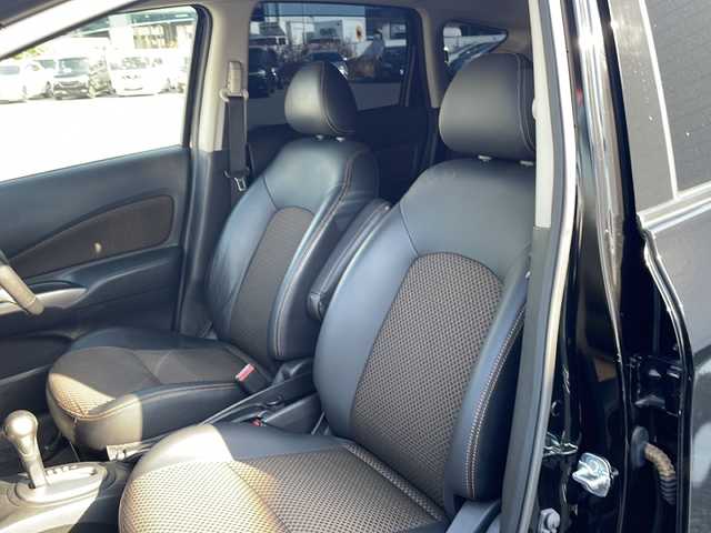 日産 ノート メダリスト エマージェンシーB 熊本県 2014(平26)年 8.6万km スーパーブラック (株)IDOMが運営する【じしゃロン熊本店】の自社ローン専用車両になります。/こちらは現金またはオートローンご利用時の価格です。自社ローンご希望の方は別途その旨お申付け下さい /純正ナビ（ＣＤ　ＤＶＤ　ＴＶ）　/アラウンドビューモニター　/ＥＴＣ　/エマージェンシーブレーキ　/前後ドライブレコーダー　/レーンキープアシスト　/Ｗエアバッグ　/オートライト　/プッシュスタート　/社外アルミ