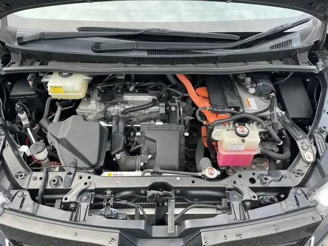 トヨタ ヴォクシー ハイブリッド ZS 滋賀県 2017(平29)年 6.9万km イナズマスパーキングブラックガラスフレーク ALPINE11インチナビ/・AM/FM/・CD/DVD/・SD/USB/HDMI/・Bluetooth/・フルセグTV/バックカメラ/ステアリングスイッチ/革巻きステアリング/クルーズコントロール/前方ドライブレコーダー/ETC/前席シートヒーター/USB充電/プリクラッシュセーフティ/レーンディパーチャーアラート/先行車発進告知/両側パワースライドドア/フロントワイパーデアイサー/オートヘッドライト/フォグランプ/オートハイビーム/オートリトラミラー/スマートキー