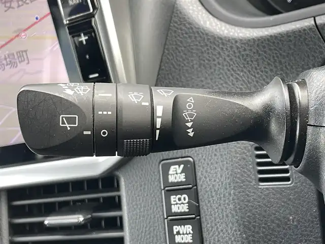 トヨタ ヴォクシー ハイブリッド ZS 滋賀県 2017(平29)年 6.9万km イナズマスパーキングブラックガラスフレーク ALPINE11インチナビ/・AM/FM/・CD/DVD/・SD/USB/HDMI/・Bluetooth/・フルセグTV/バックカメラ/ステアリングスイッチ/革巻きステアリング/クルーズコントロール/前方ドライブレコーダー/ETC/前席シートヒーター/USB充電/プリクラッシュセーフティ/レーンディパーチャーアラート/先行車発進告知/両側パワースライドドア/フロントワイパーデアイサー/オートヘッドライト/フォグランプ/オートハイビーム/オートリトラミラー/スマートキー