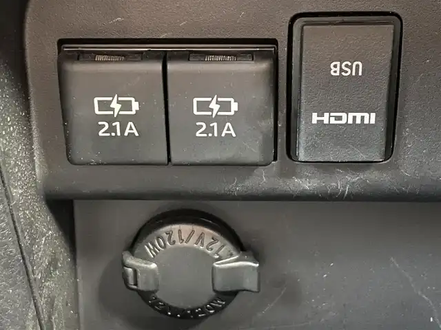 トヨタ ヴォクシー ハイブリッド ZS 滋賀県 2017(平29)年 6.9万km イナズマスパーキングブラックガラスフレーク ALPINE11インチナビ/・AM/FM/・CD/DVD/・SD/USB/HDMI/・Bluetooth/・フルセグTV/バックカメラ/ステアリングスイッチ/革巻きステアリング/クルーズコントロール/前方ドライブレコーダー/ETC/前席シートヒーター/USB充電/プリクラッシュセーフティ/レーンディパーチャーアラート/先行車発進告知/両側パワースライドドア/フロントワイパーデアイサー/オートヘッドライト/フォグランプ/オートハイビーム/オートリトラミラー/スマートキー