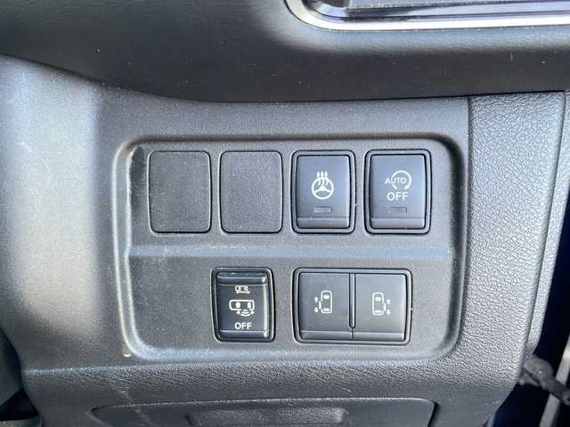 日産 セレナ ハイウェイスターVセレクションⅡ 道東・釧路十勝 2019(平31)年 9.8万km アズライトブルー 4WD/社外８インチメモリナビ　/(AM/FM/フルセグTV/ＤＶＤ再生/Ｂｌｕｅｔｏｏｔｈ接続)/フリップダウンモニター　/全方位カメラ　/前方ドライブレコーダー　/ＥＴＣ　/両側パワースライドドア　/前席シートヒーター　/ステアリングヒーター　/クルーズコントロール/前後コーナーセンサー/レーンアシスト/インテリジェント エマージェンシーブレーキ　/横滑り防止装置/アイドリングストップ/スマートキー/プッシュスタート/純正LEDヘッドライト/社外17インチアルミホイール/純正フロアマット/スタッドレスタイヤ積み込み/・195/65/R15/・純正アルミホイール/・溝4ミリ