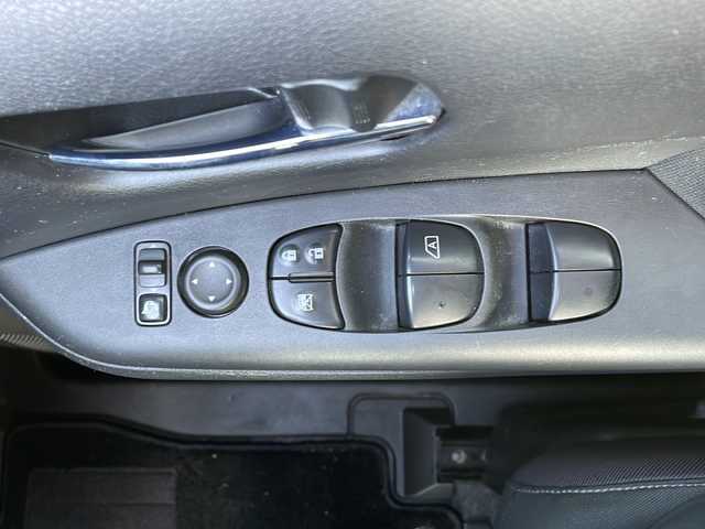 日産 セレナ ハイウェイスターVセレクションⅡ 道東・釧路十勝 2019(平31)年 9.8万km アズライトブルー 4WD/社外８インチメモリナビ　/(AM/FM/フルセグTV/ＤＶＤ再生/Ｂｌｕｅｔｏｏｔｈ接続)/フリップダウンモニター　/全方位カメラ　/前方ドライブレコーダー　/ＥＴＣ　/両側パワースライドドア　/前席シートヒーター　/ステアリングヒーター　/クルーズコントロール/前後コーナーセンサー/レーンアシスト/インテリジェント エマージェンシーブレーキ　/横滑り防止装置/アイドリングストップ/スマートキー/プッシュスタート/純正LEDヘッドライト/社外17インチアルミホイール/純正フロアマット/スタッドレスタイヤ積み込み/・195/65/R15/・純正アルミホイール/・溝4ミリ