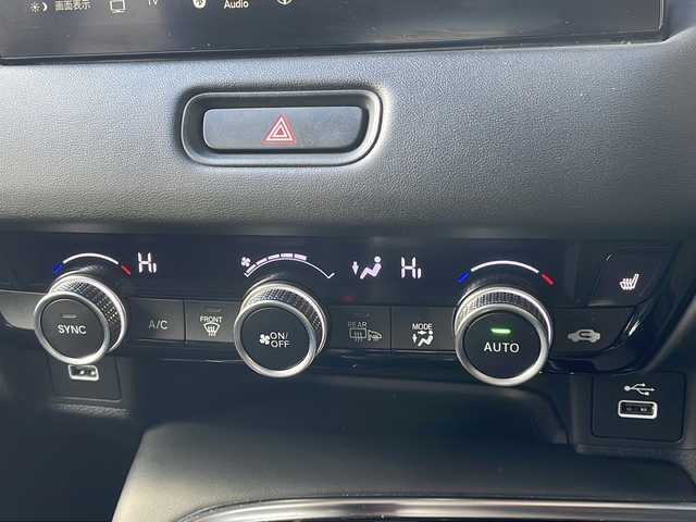 ホンダ ヴェゼル ハイブリッド e:HEV Z 長野県 2022(令4)年 3.9万km プレミアムサンライトホワイトパール 純正メーカーナビフルセグＴＶ/バックカメラ/ＥＴＣ２．０/パワーバックドア/純正18インチアルミ/ハーフレザーシート/シートヒーター/ステアリングヒーター/前後コーナーセンサー/後退出庫サポート/ワイヤレス充電器/プッシュスタート/保証書・スペアキー