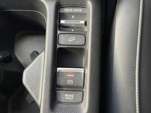 ホンダ ヴェゼル ハイブリッド e:HEV Z 長野県 2022(令4)年 3.9万km プレミアムサンライトホワイトパール 純正メーカーナビフルセグＴＶ/バックカメラ/ＥＴＣ２．０/パワーバックドア/純正18インチアルミ/ハーフレザーシート/シートヒーター/ステアリングヒーター/前後コーナーセンサー/後退出庫サポート/ワイヤレス充電器/プッシュスタート/保証書・スペアキー