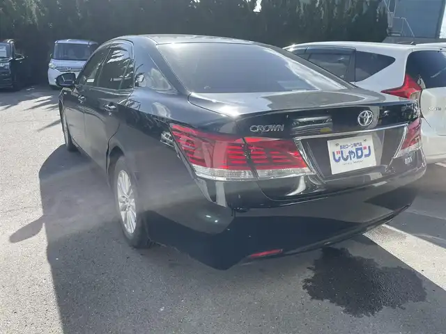 トヨタ クラウン ハイブリッド ロイヤル 和歌山県 2013(平25)年 12.6万km ブラック (株)IDOMが運営する【じしゃロン和歌山店】の自社ローン対象車両になります。こちらは現金ご利用時の価格です。/自社ローンご希望の方は別途その旨お申付け下さい。/フルセグテレビ/バックカメラ/クルーズコントロール/ETC/Bluetooth/パワーステアリング/バックカメラ