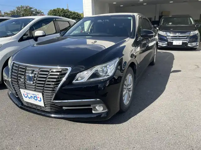 トヨタ クラウン ハイブリッド ロイヤル 和歌山県 2013(平25)年 12.6万km ブラック (株)IDOMが運営する【じしゃロン和歌山店】の自社ローン対象車両になります。こちらは現金ご利用時の価格です。/自社ローンご希望の方は別途その旨お申付け下さい。/フルセグテレビ/バックカメラ/クルーズコントロール/ETC/Bluetooth/パワーステアリング/バックカメラ