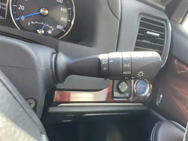 トヨタ クラウン ハイブリッド ロイヤル 和歌山県 2013(平25)年 12.6万km ブラック (株)IDOMが運営する【じしゃロン和歌山店】の自社ローン対象車両になります。こちらは現金ご利用時の価格です。/自社ローンご希望の方は別途その旨お申付け下さい。/フルセグテレビ/バックカメラ/クルーズコントロール/ETC/Bluetooth/パワーステアリング/バックカメラ