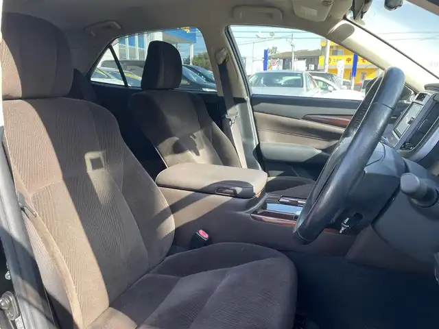 トヨタ クラウン ハイブリッド ロイヤル 和歌山県 2013(平25)年 12.6万km ブラック (株)IDOMが運営する【じしゃロン和歌山店】の自社ローン対象車両になります。こちらは現金ご利用時の価格です。/自社ローンご希望の方は別途その旨お申付け下さい。/フルセグテレビ/バックカメラ/クルーズコントロール/ETC/Bluetooth/パワーステアリング/バックカメラ