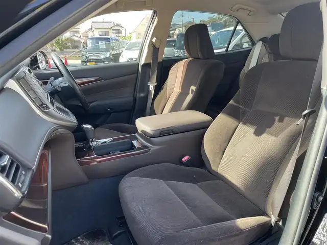 トヨタ クラウン ハイブリッド ロイヤル 和歌山県 2013(平25)年 12.6万km ブラック (株)IDOMが運営する【じしゃロン和歌山店】の自社ローン対象車両になります。こちらは現金ご利用時の価格です。/自社ローンご希望の方は別途その旨お申付け下さい。/フルセグテレビ/バックカメラ/クルーズコントロール/ETC/Bluetooth/パワーステアリング/バックカメラ