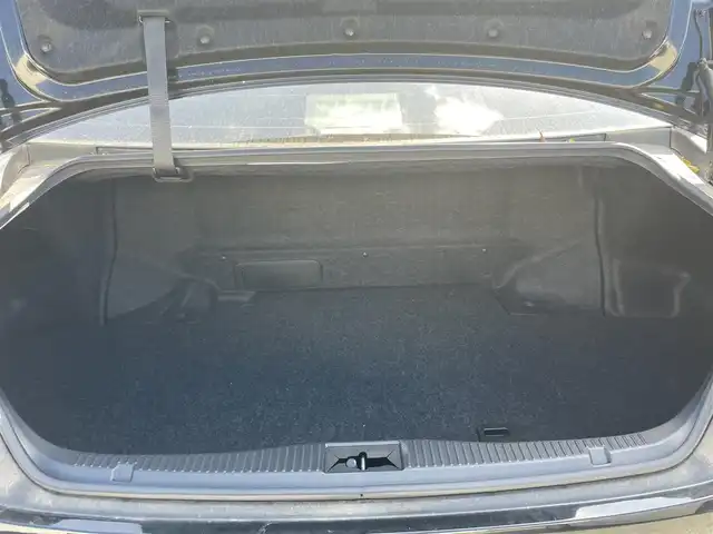 トヨタ クラウン ハイブリッド ロイヤル 和歌山県 2013(平25)年 12.6万km ブラック (株)IDOMが運営する【じしゃロン和歌山店】の自社ローン対象車両になります。こちらは現金ご利用時の価格です。/自社ローンご希望の方は別途その旨お申付け下さい。/フルセグテレビ/バックカメラ/クルーズコントロール/ETC/Bluetooth/パワーステアリング/バックカメラ