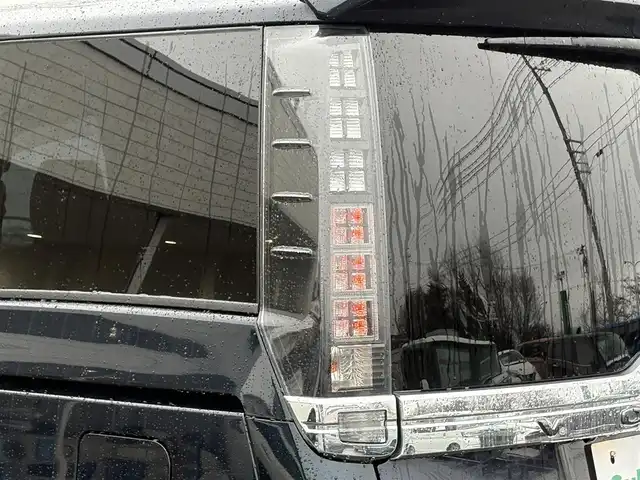 トヨタ ヴォクシー ZS 煌Ⅱ 岩手県 2016(平28)年 7.4万km ブラッキッシュアゲハガラスフレーク 禁煙車/4WD/ALPINEフリップダウンモニター/両側パワースライドドア/社外ナビ/→フルセグTV/Bluetooth/CD/DVD/バックカメラ/デジタルインナーミラー/ステアリングスイッチ/セーフティセンス/レーンキープアシスト/衝突軽減システム/横滑り防止装置/オートライト/オートハイビーム/LEDヘッドライト/LEDフォグライト/〇プッシュスタート/〇電動格納ミラー/〇ウィンカーミラー/〇ドアバイザー/〇フロアマット/〇シガーソケット/〇スマートキー/ETC