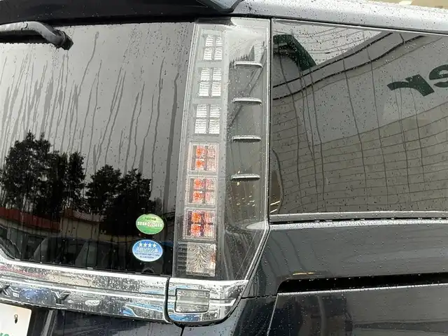 トヨタ ヴォクシー ZS 煌Ⅱ 岩手県 2016(平28)年 7.4万km ブラッキッシュアゲハガラスフレーク 禁煙車/4WD/ALPINEフリップダウンモニター/両側パワースライドドア/社外ナビ/→フルセグTV/Bluetooth/CD/DVD/バックカメラ/デジタルインナーミラー/ステアリングスイッチ/セーフティセンス/レーンキープアシスト/衝突軽減システム/横滑り防止装置/オートライト/オートハイビーム/LEDヘッドライト/LEDフォグライト/〇プッシュスタート/〇電動格納ミラー/〇ウィンカーミラー/〇ドアバイザー/〇フロアマット/〇シガーソケット/〇スマートキー/ETC