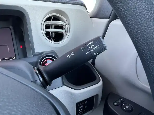 ホンダ Ｎ ＢＯＸ 栃木県 2025(令7)年 0.8万km プラチナホワイトパール ホンダセンシング/・衝突軽減ブレーキ/・歩行者事故低減ステアリング/・路外逸脱抑制機能/・アダプティブクルーズコントロール/・車線維持支援システム/・標識認識機能/・先行車発進お知らせ機能/・オートハイビーム/・パーキングセンサーシステム/・急アクセル抑制機能/・近距離衝突軽減ブレーキ/・誤発進抑制機能/純正9インチメモリナビ/・フルセグTV/・BT/USB/iPod/・AM.FM/バックカメラ/電子パーキングブレーキ/ブレーキホールド/D/N席シートヒーター/片側電動スライドドア/LEDヘッドライト/オートライト/ヘッドライトレベライザー/スマートキー/プッシュスタート/横滑り防止システム/電動格納ウィンカーミラー