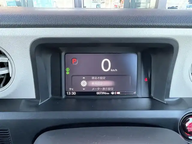 ホンダ Ｎ ＢＯＸ 栃木県 2025(令7)年 0.8万km プラチナホワイトパール ホンダセンシング/・衝突軽減ブレーキ/・歩行者事故低減ステアリング/・路外逸脱抑制機能/・アダプティブクルーズコントロール/・車線維持支援システム/・標識認識機能/・先行車発進お知らせ機能/・オートハイビーム/・パーキングセンサーシステム/・急アクセル抑制機能/・近距離衝突軽減ブレーキ/・誤発進抑制機能/純正9インチメモリナビ/・フルセグTV/・BT/USB/iPod/・AM.FM/バックカメラ/電子パーキングブレーキ/ブレーキホールド/D/N席シートヒーター/片側電動スライドドア/LEDヘッドライト/オートライト/ヘッドライトレベライザー/スマートキー/プッシュスタート/横滑り防止システム/電動格納ウィンカーミラー