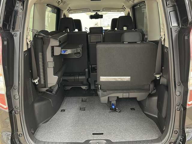 日産 セレナ ハイウェイスター V 道央・札幌 2021(令3)年 5.6万km ダイヤモンドブラック /４WD//純正ナビ（AM/FM/フルセグ/BT/DVD/CD）//プロパイロット//アラウンドビューモニター//BSM//レーダークルーズコントロール//両側パワースライドドア//ビルトインETC//電動パーキング//ブレーキホールド//ステアリングヒーター//前席シートヒーター//ステアリングスイッチ//純正エンジンスターター//電動格納ミラー//ドアバイザー//サイドウインカーミラー//純正15インチAW//スマートキー//プッシュスタート//WAC//オートLEDヘッドライト//横滑り防止装置//衝突被害軽減システム