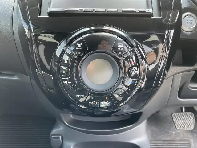 日産 ノート e－パワー B FOUR 青森県 2019(令1)年 8.2万km ホワイト ・禁煙車/・４WD/・社外SDナビ/ワンセグ/CD/AM/FM/・Bluetooth/・衝突軽減ブレーキ/・前後コーナーセンサー/・アイドリングストップ/・レーンキープアシスト/・盗難防止装置/・横滑り防止装置/・センターデフロック/・オートライト/・ETC/・社外フロアマット/・ダブルエアバック/・取扱説明書