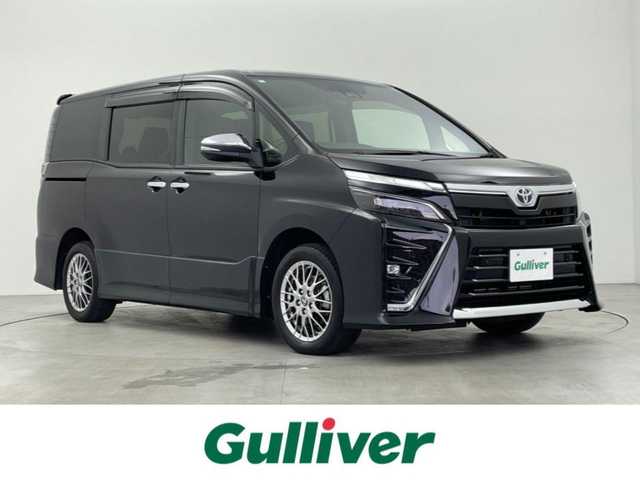 トヨタ ヴォクシー ハイブリッド ZS 煌Ⅲ 奈良県 2021(令3)年 3.1万km ブラック 純正メモリーナビ/　Bluetooth接続 フルセグTV DVD再生/バックカメラ/両側パワースライドドア/リアオートエアコン/ハーフレザーシート/前後コーナーセンサー/スマートキー/プッシュスタート/LEDヘッドライト/クルーズコントロール/車線逸脱アラート/衝突軽減ブレーキ/ビルトインETC