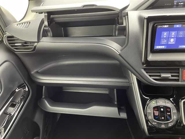 トヨタ ヴォクシー ハイブリッド ZS 煌Ⅲ 奈良県 2021(令3)年 3.1万km ブラック 純正メモリーナビ/　Bluetooth接続 フルセグTV DVD再生/バックカメラ/両側パワースライドドア/リアオートエアコン/ハーフレザーシート/前後コーナーセンサー/スマートキー/プッシュスタート/LEDヘッドライト/クルーズコントロール/車線逸脱アラート/衝突軽減ブレーキ/ビルトインETC