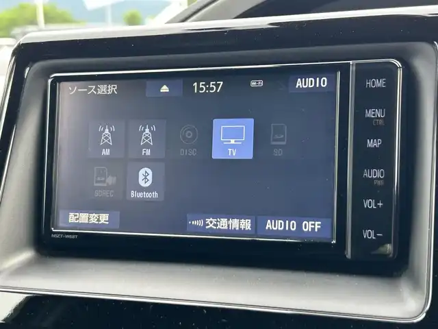 トヨタ ヴォクシー ハイブリッド ZS 煌Ⅲ 奈良県 2021(令3)年 3.1万km ブラック 純正メモリーナビ（NSZT-W68T）/(AM/FM/CD/DVD/BT/SD/フルセグTV)/ハーフレザーシート/シートヒーター/バックカメラ/ビルトインETC/両側パワースライドドア/クリアランスソナー/トヨタセーフティセンス/・プリクラッシュセーフティ/・レーントレーシングアシスト/・オートマチックハイビーム/クルーズコントロール/革巻きステアリング/ステアリングスイッチ/純正フロアマット/純正ドアバイザー/電格ウインカーミラー/プッシュスタート/スペアキー