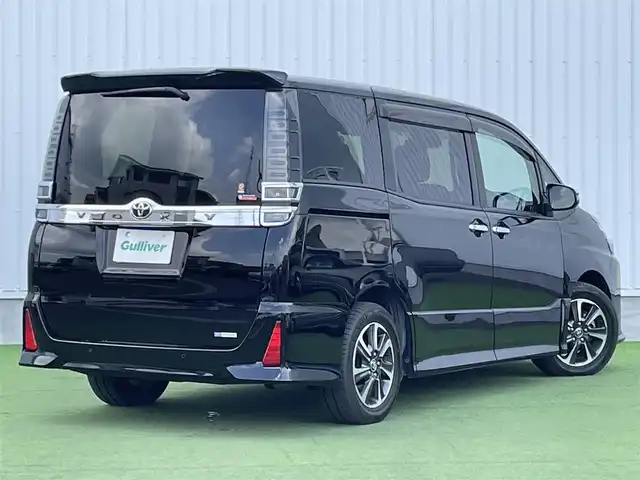 トヨタ ヴォクシー ZS 煌Ⅲ 香川県 2021(令3)年 4.1万km ブラック トヨタセーフティセンス/・プリクラッシュ/・LDA/アルパイン11インチナビ/アルパインフリップダウン/両側パワースライドドア/ハーフレザーシート/革巻きステアリング/ステアリングリモコン/クルーズコントロール/LEDライト/LEDフォグライト/スマートキー/プッシュスタート