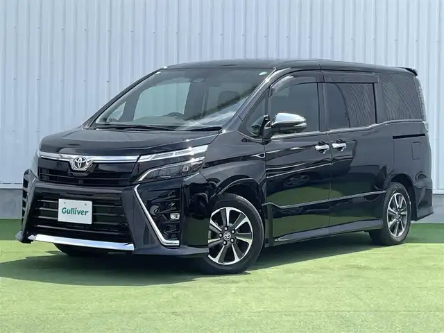 トヨタ ヴォクシー ZS 煌Ⅲ 香川県 2021(令3)年 4.1万km ブラック トヨタセーフティセンス/・プリクラッシュ/・LDA/アルパイン11インチナビ/アルパインフリップダウン/両側パワースライドドア/ハーフレザーシート/革巻きステアリング/ステアリングリモコン/クルーズコントロール/LEDライト/LEDフォグライト/スマートキー/プッシュスタート