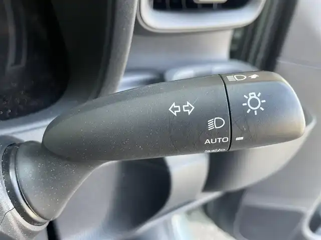 トヨタ シエンタ Z 兵庫県 2022(令4)年 0.9万km アーバンカーキ 10.5インチメーカーオプションナビ/　　(FM/AM/CD/BT/TV)/フルセグTV/スマートキー/プッシュスタート/社外前後ドラレコ/ステアリングリモコン/ステアリングヒーター/クルーズコントロール（追従あり）/レーンキープアシスト/ブラインドスポットモニター/パノラミックビューモニター/シートヒーター/ビルドインETC/両側パワースライドドア/リアサンシェード/3列シート/フロアマット/LEDヘッドライト/ドアバイザー