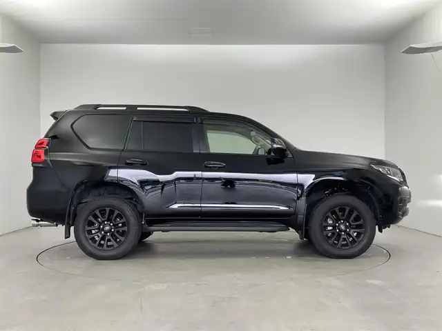 トヨタ ランドクルーザー プラド TX Lパッケージ マットブラED 埼玉県 2022(令4)年 1.8万km ブラック ムーンルーフ　メーカーナビ　パノラミックビューモニター　ベージュレザー　ＢＳＭ　ビルトインＥＴＣ２．０　　セーフティセンス　シートヒーター　ベンチレーション　レーダークルーズコントロール　ドラレコ
