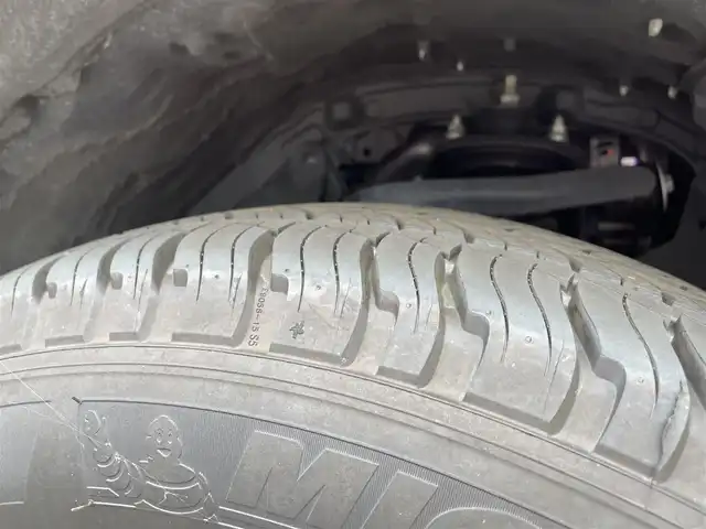 トヨタ ランドクルーザー プラド TX Lパッケージ マットブラED 埼玉県 2022(令4)年 1.8万km ブラック ムーンルーフ　メーカーナビ　パノラミックビューモニター　ベージュレザー　ＢＳＭ　ビルトインＥＴＣ２．０　　セーフティセンス　シートヒーター　ベンチレーション　レーダークルーズコントロール　ドラレコ
