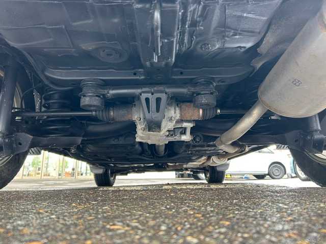 ホンダ ヴェゼル ハイブリッド X 道東・釧路十勝 2014(平26)年 4.7万km ホワイトオーキッドパール 4WD/純正メモリーナビ/  (DVD/CD/フルセグTV)/バックカメラ/クルーズコントロール/前席シートヒーター/LEDヘッドライト/フォグライト/オートライト/パドルシフト/革巻きステアリング/ステアリングリモコン/ミラーヒーター/ウィンカーミラー/電動格納ミラー/リアコーナーセンサー/フロントワイパーデアイサー/USBソケット/ビルトインETC/ドアバイザー/純正フロアマット/運転席シートリフター/スマートキー/エンジンプッシュスタート/取扱説明書/社外16インチアルミホイール