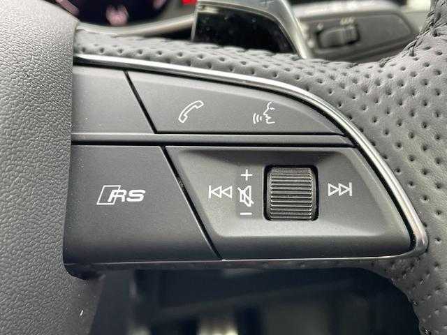 アウディ ＲＳＱ３ スポーツバック 埼玉県 2020(令2)年 5.8万km グレー ブラックスタイリング/Ｓスポーツシート　/ＯＰ２１インチＡＷ　/レッドキャリパー　/Ｐシート　/シートヒーター/ワイヤレスチャージング　/バーチャルコクピットプラス　/スマートフォンインターフェイス　/地デジ