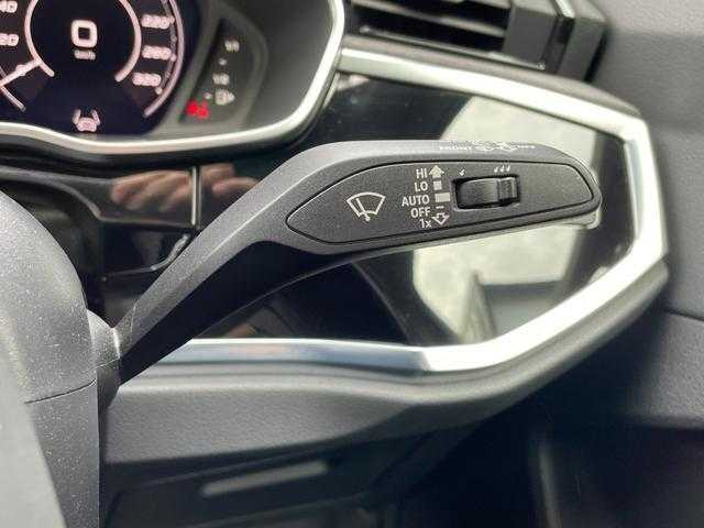 アウディ ＲＳＱ３ スポーツバック 埼玉県 2020(令2)年 5.8万km グレー ブラックスタイリング/Ｓスポーツシート　/ＯＰ２１インチＡＷ　/レッドキャリパー　/Ｐシート　/シートヒーター/ワイヤレスチャージング　/バーチャルコクピットプラス　/スマートフォンインターフェイス　/地デジ