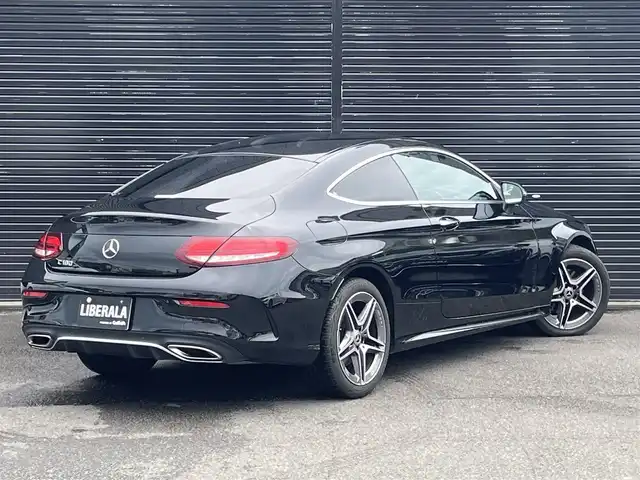 メルセデス・ベンツ Ｃ１８０ クーペ スポーツ 静岡県 2019(平31)年 2.9万km オブシディアンブラック レーダーセーフティパッケージ/・アクティブディスタンスアシスト・ディストロニック/・アクティブステアリングアシスト/・アクティブレーンチェンジングアシスト/・アクティブエマージェンシーストップアシスト/・アクティブブレーキアシスト/・PRE-SAFE/・PRE-SAFEサウンド/・緊急回避補助システム/・渋滞時緊急ブレーキ機能/・アクティブブラインドスポットアシスト/・アクティブレーンキーピングアシスト/・PRE-SAFEプラス/・チャイルドセーフティシートセンサー/法人ワンオーナー/レザーシート/COMANDシステム/(Bluetooth/CarPlay/フルセグ)/バックカメラ/アダプティブクルーズコントロール/パーキングアシスト/メモリー付パワーシート /シートヒーター /ETC2.0/ドライブレコーダー /純正フロアマット/純正18インチアルミホイール