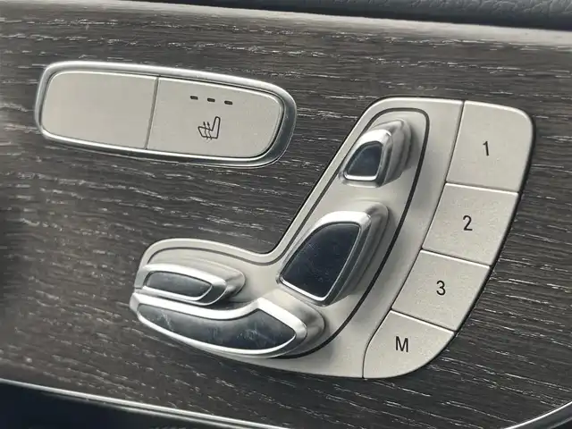 メルセデス・ベンツ Ｃ１８０ クーペ スポーツ 静岡県 2019(平31)年 2.9万km オブシディアンブラック レーダーセーフティパッケージ/・アクティブディスタンスアシスト・ディストロニック/・アクティブステアリングアシスト/・アクティブレーンチェンジングアシスト/・アクティブエマージェンシーストップアシスト/・アクティブブレーキアシスト/・PRE-SAFE/・PRE-SAFEサウンド/・緊急回避補助システム/・渋滞時緊急ブレーキ機能/・アクティブブラインドスポットアシスト/・アクティブレーンキーピングアシスト/・PRE-SAFEプラス/・チャイルドセーフティシートセンサー/法人ワンオーナー/レザーシート/COMANDシステム/(Bluetooth/CarPlay/フルセグ)/バックカメラ/アダプティブクルーズコントロール/パーキングアシスト/メモリー付パワーシート /シートヒーター /ETC2.0/ドライブレコーダー /純正フロアマット/純正18インチアルミホイール