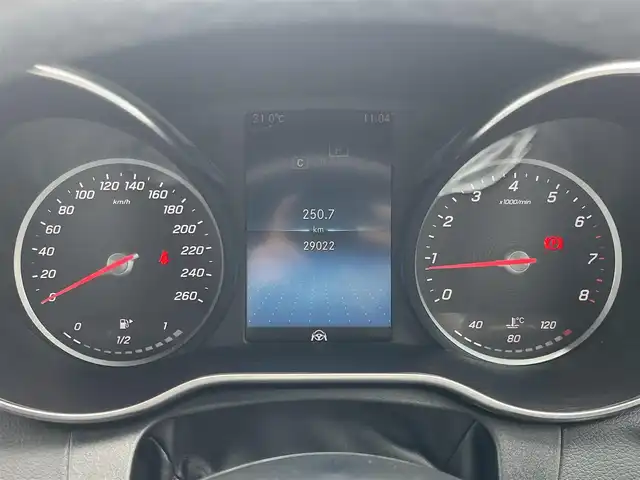 メルセデス・ベンツ Ｃ１８０ クーペ スポーツ 静岡県 2019(平31)年 2.9万km オブシディアンブラック レーダーセーフティパッケージ/・アクティブディスタンスアシスト・ディストロニック/・アクティブステアリングアシスト/・アクティブレーンチェンジングアシスト/・アクティブエマージェンシーストップアシスト/・アクティブブレーキアシスト/・PRE-SAFE/・PRE-SAFEサウンド/・緊急回避補助システム/・渋滞時緊急ブレーキ機能/・アクティブブラインドスポットアシスト/・アクティブレーンキーピングアシスト/・PRE-SAFEプラス/・チャイルドセーフティシートセンサー/法人ワンオーナー/レザーシート/COMANDシステム/(Bluetooth/CarPlay/フルセグ)/バックカメラ/アダプティブクルーズコントロール/パーキングアシスト/メモリー付パワーシート /シートヒーター /ETC2.0/ドライブレコーダー /純正フロアマット/純正18インチアルミホイール