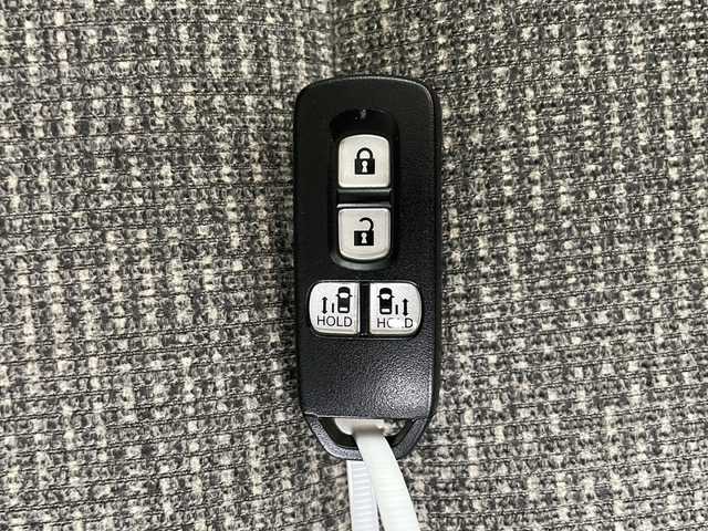 ホンダ Ｎ ＢＯＸ G EX ホンダセンシング 千葉県 2020(令2)年 5万km クリスタルブラックパール 純正ナビ/・CD DVD Music Rack USB BT フルセグTV/ホンダセンシング/衝突軽減ブレーキ/アダプティブ・クルーズ・コントロール/誤発進抑制機能/歩行者事故低減ステアリング/先行車発進お知らせ機能/標識認識機能/路外逸脱抑制機能/車線維持支援システム/後方誤発進抑制機能/両側パワースライドドア/プラズマクラスターエアコン/ETC/充電用Type-A/オートハイビーム/バックカメラ/アイドリングストップ/ウィンカーミラー/プッシュスタート/リアサンシェード/冬タイヤ積込み