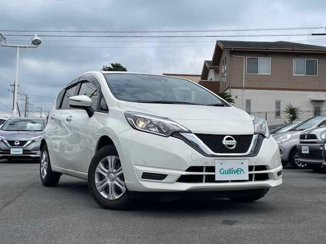 日産 ノート X 静岡県 2020(令2)年 1万km ホワイト ●社外ナビ/(CD/Bluetooth)/(MDV-D207BT)/●衝突被害軽減システム/●レーンキープアシスト/●前後コーナーセンサー/●オートライト/●レベライザー/●ETC/●ドアバイザー/●W＋SRS＋ABS