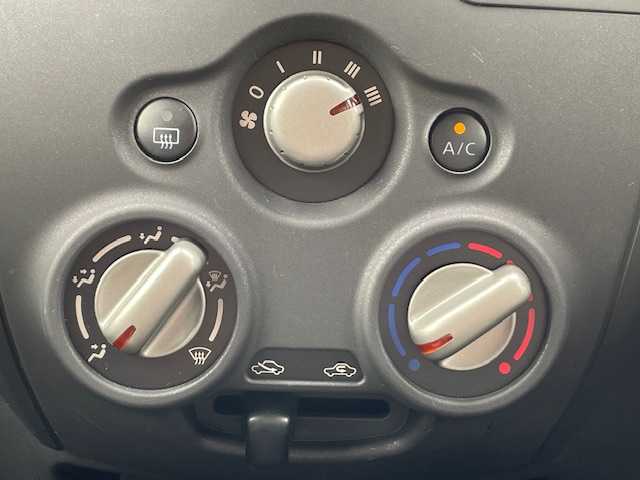 日産 ノート X 静岡県 2020(令2)年 1万km ホワイト ●社外ナビ/(CD/Bluetooth)/(MDV-D207BT)/●衝突被害軽減システム/●レーンキープアシスト/●前後コーナーセンサー/●オートライト/●レベライザー/●ETC/●ドアバイザー/●W＋SRS＋ABS