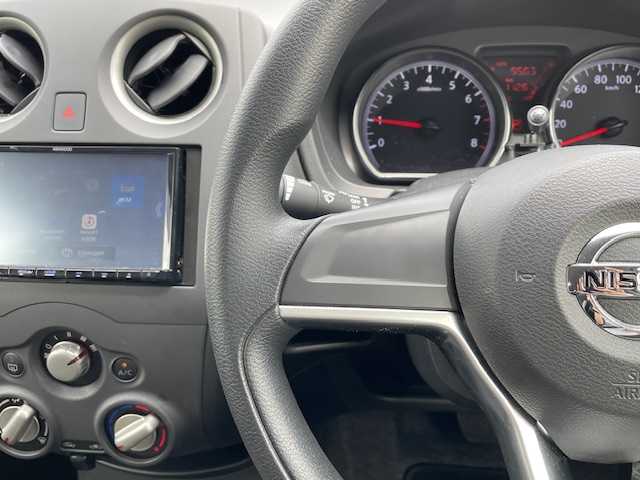 日産 ノート X 静岡県 2020(令2)年 1万km ホワイト ●社外ナビ/(CD/Bluetooth)/(MDV-D207BT)/●衝突被害軽減システム/●レーンキープアシスト/●前後コーナーセンサー/●オートライト/●レベライザー/●ETC/●ドアバイザー/●W＋SRS＋ABS