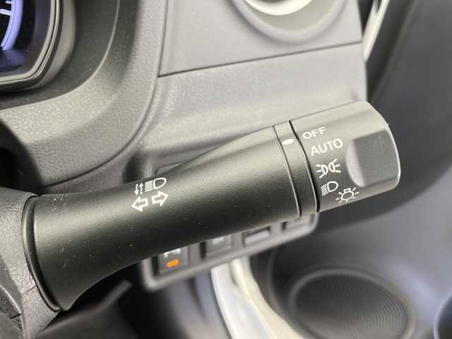 日産 ノート X 長野県 2020(令2)年 1万km ホワイト 社外SDナビ（型番：MDV-D207BT）/(CD＆Bluetooth＆USB＆iPod＆AUX)/衝突被害軽減システム/クリアランスソナー/前後コーナーセンサー/オートライト/レベライザー/ETC/ドアバイザー/社外フロアマット/ウィンカーミラー/電動格納ミラー/純正ホイールキャップ/スマートキー